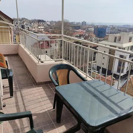 Penyrent Apartment *