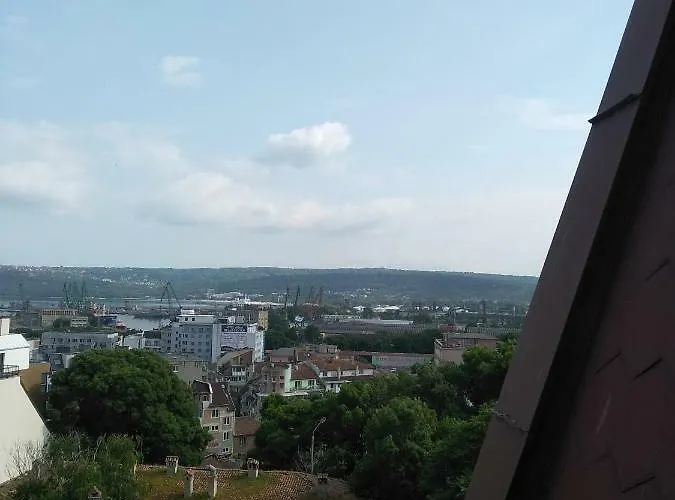 Апартаменти Penyrent Варна